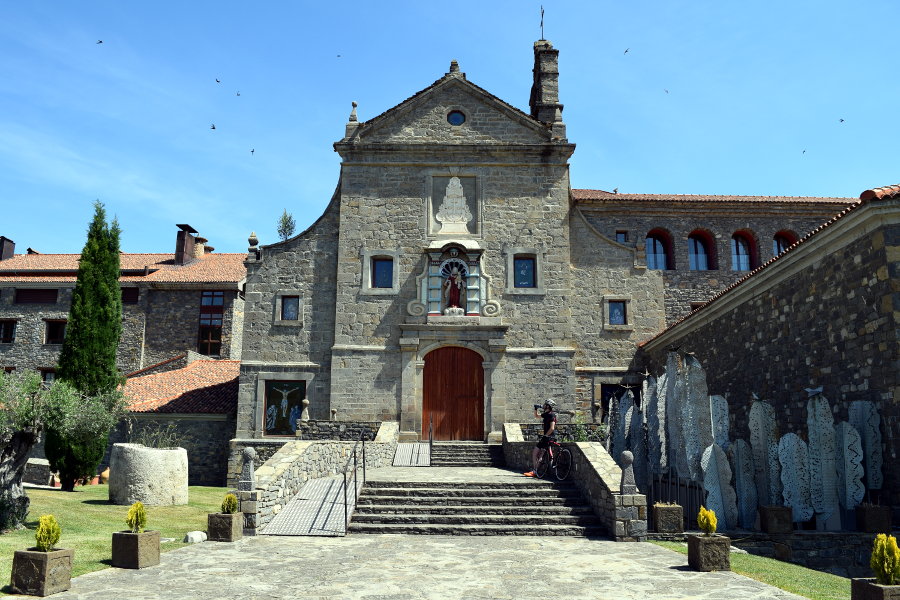 Bikefriendly Boltaña monasterio