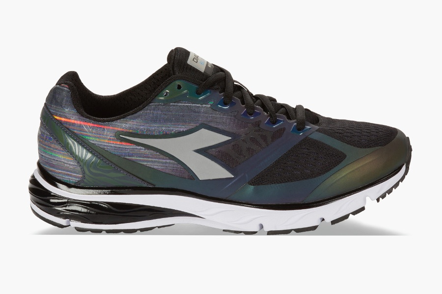 Diadora Mythos Blushield Hip 2