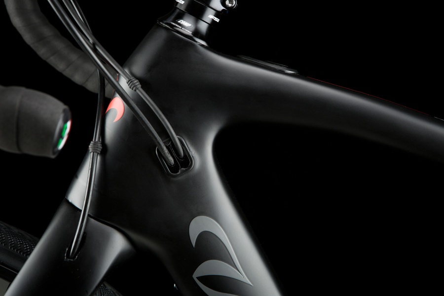 Wilier Cento1 Hybrid cables