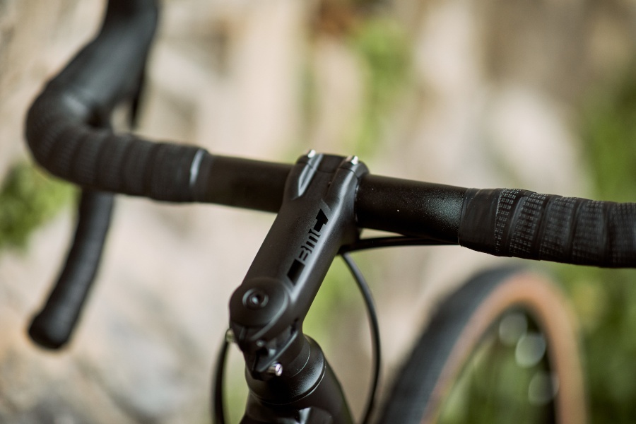 BMC Roadmachine X manillar