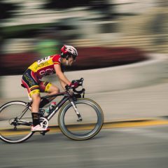 ¿Correr en la Vuelta ayuda a ganar el Mundial?