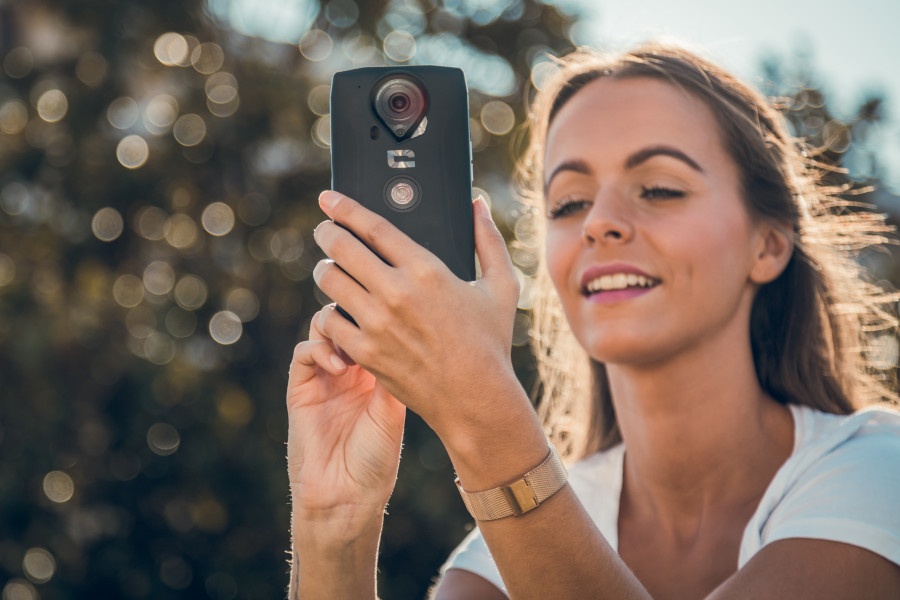 Crosscall Trekker-X4 smartphone