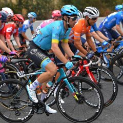 El Prologo Scratch M5 se abre hueco en el pelotón