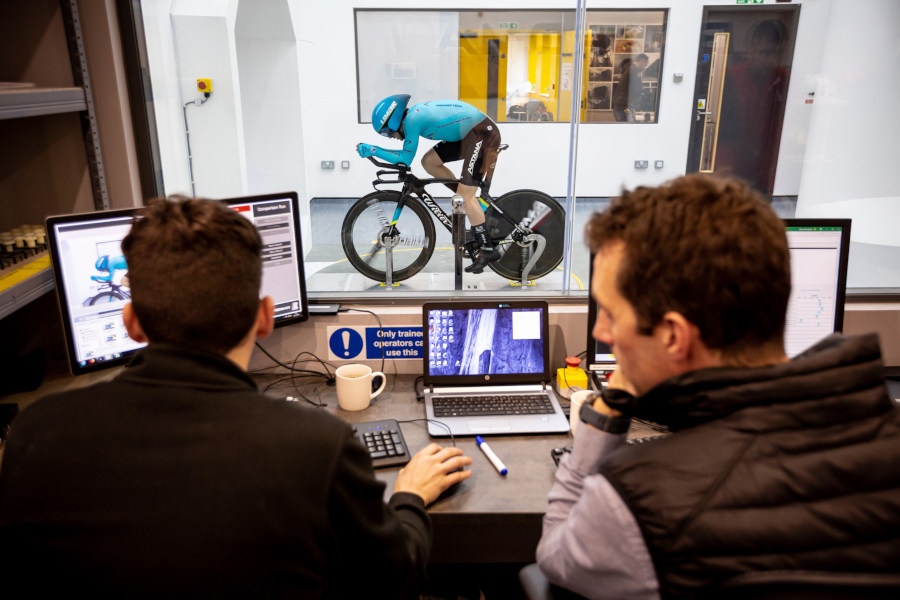 Wilier Astana túnel del viento