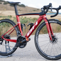 Aerolight, la nueva bicicleta del Burgos BH