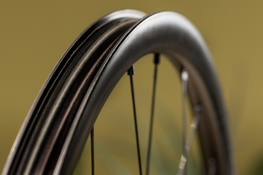 Fulcrum Rapid Red Carbon llanta