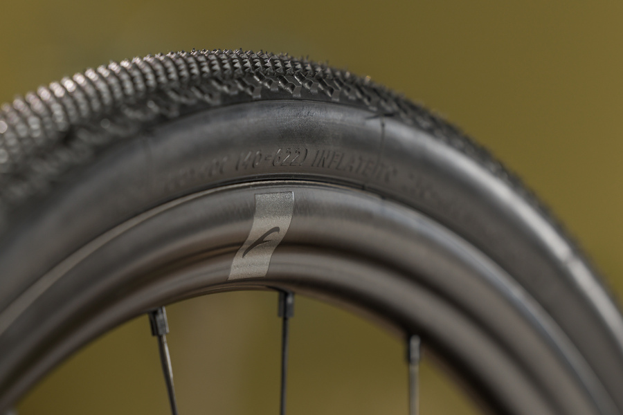 Fulcrum Rapid Red Carbon new