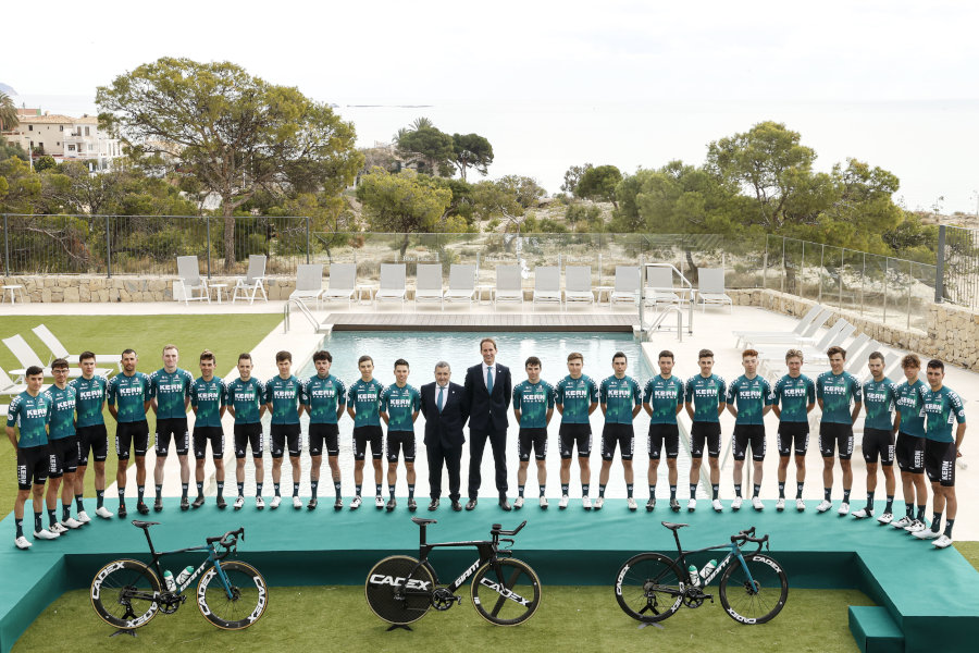 Equipo Kern Pharma 2022 plantilla
