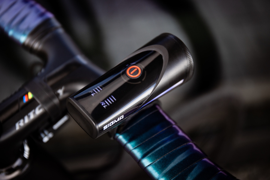Sigma Aura 100 light