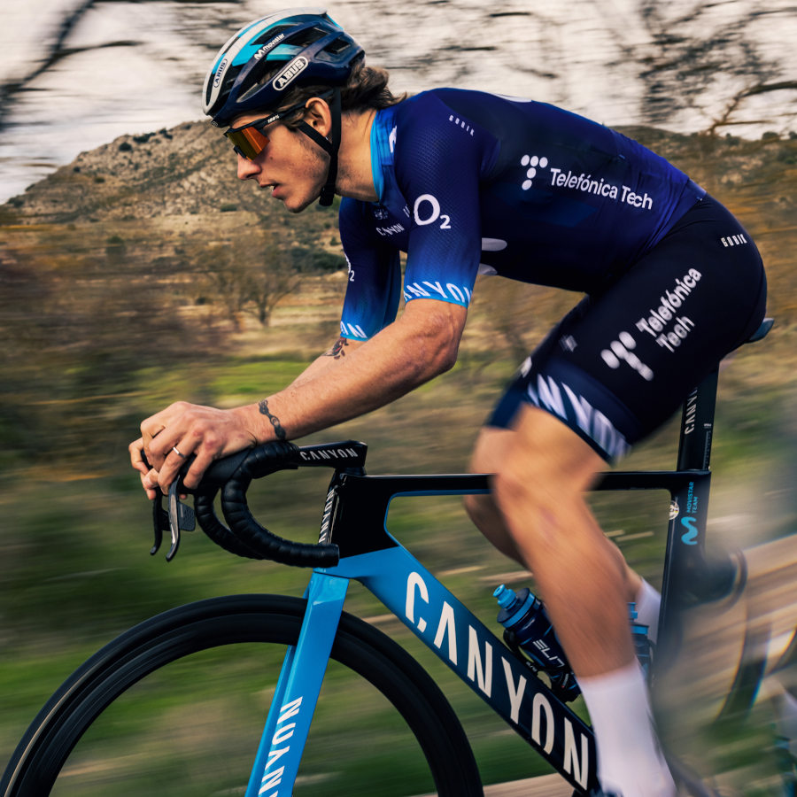 Movistar Team Gobik equipacion