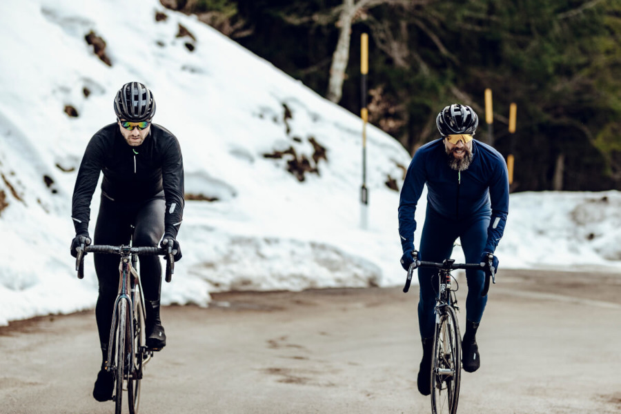Q36.5 Bat Jacket cycling