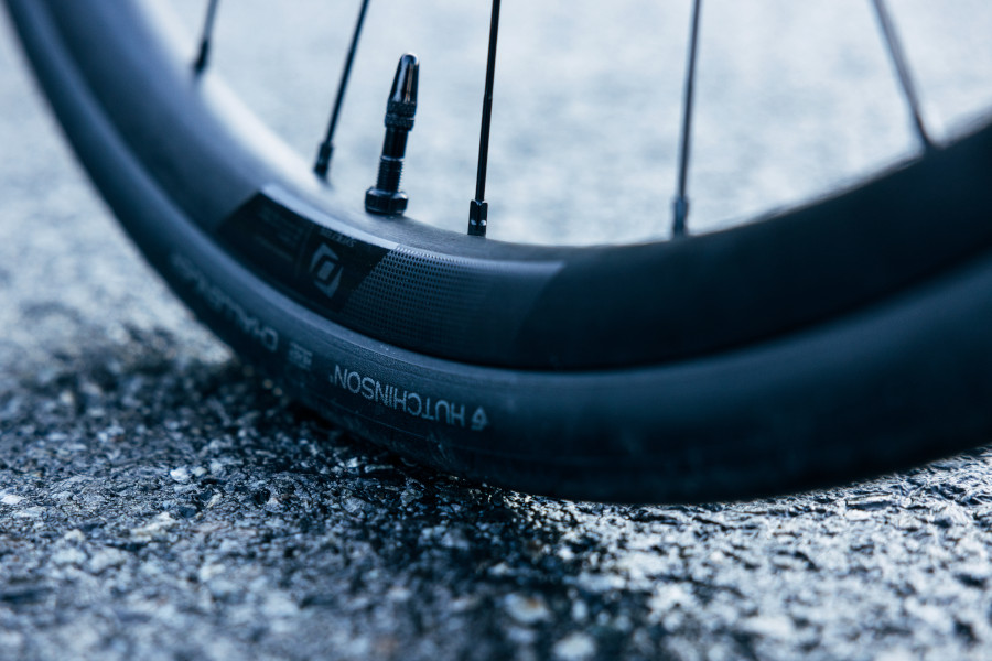 Hutchinson Challenger Tubeless all-season