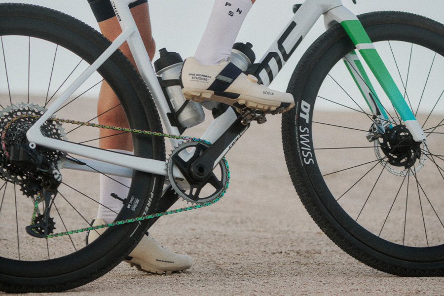 Pas Normal Studios x Fizik Ferox Carbon gravel