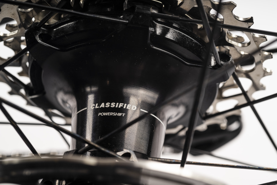 Classified Powershift rear hub