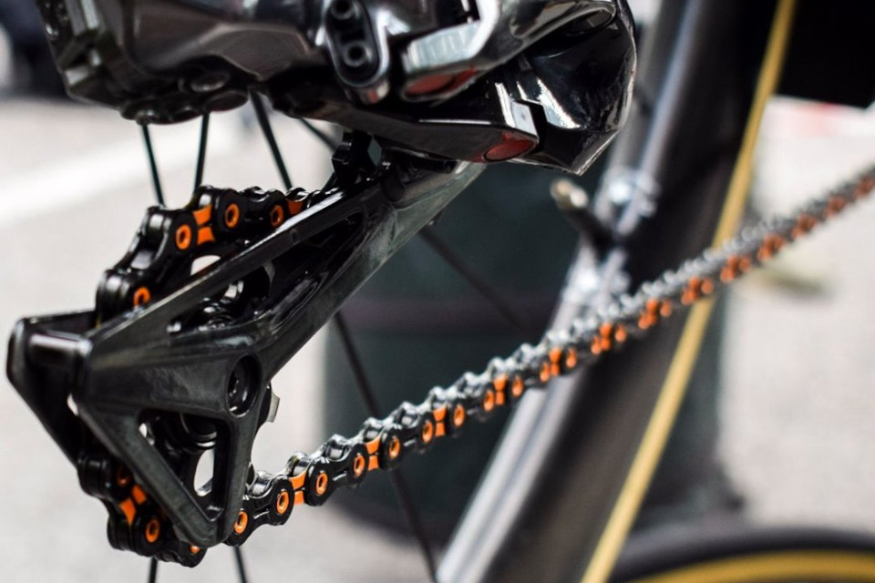 KMC chain