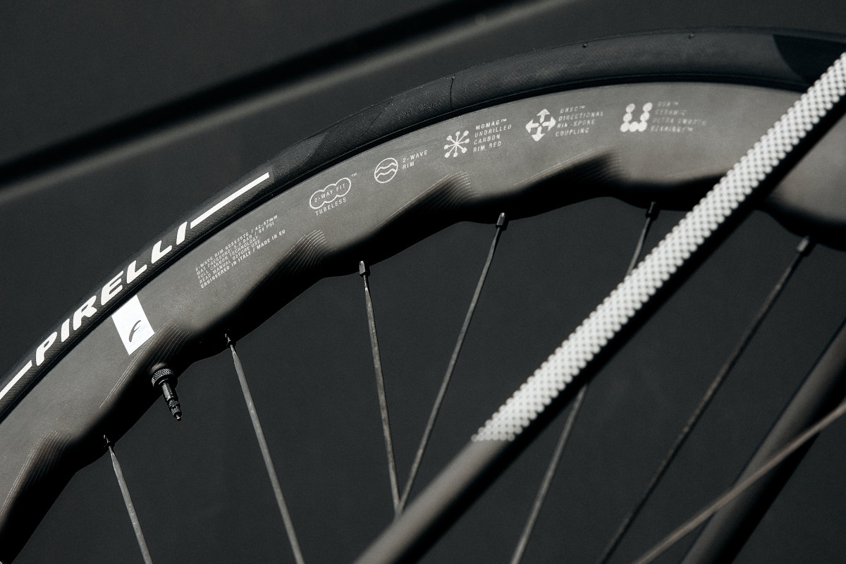 Fulcrum Sharq carbon