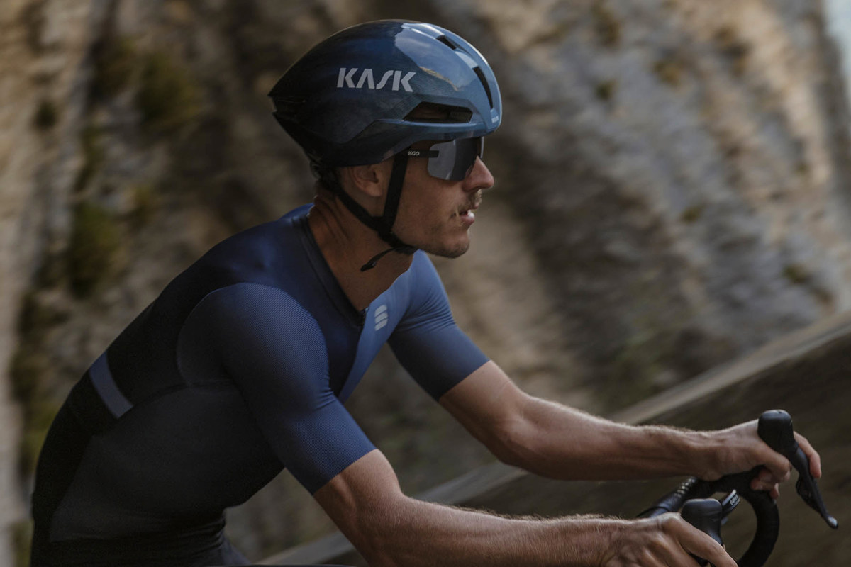 Kask Nirvana road