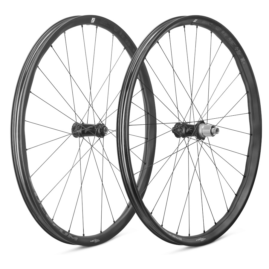 Fulcrum Metal Carbon