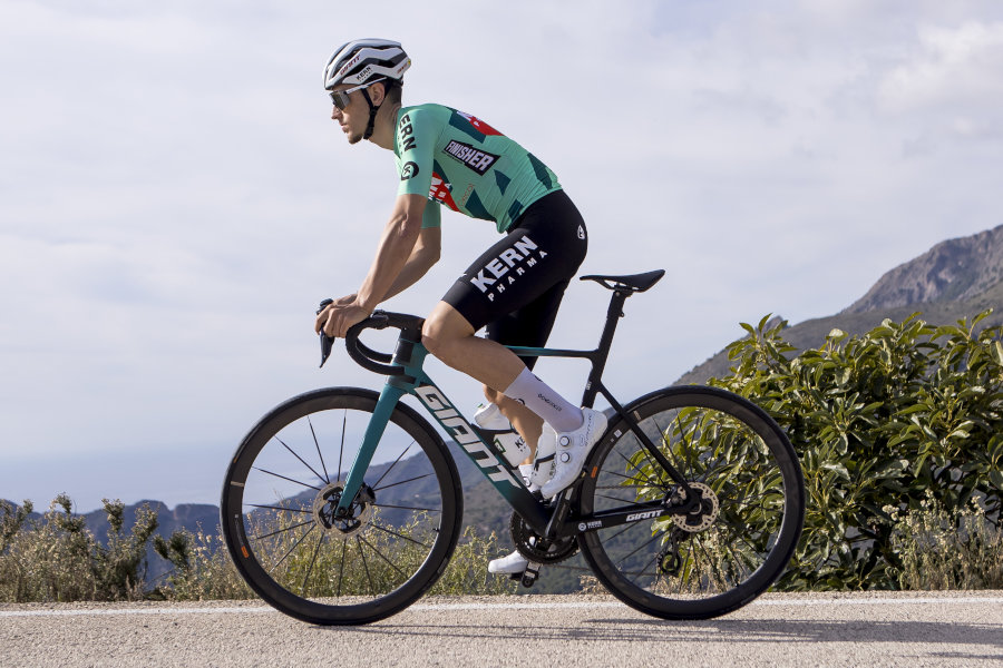 Kern Pharma 2025 jersey