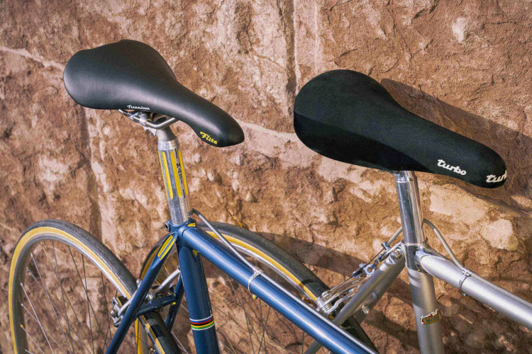 Selle Italia Turbo 1980 y Flite 1990