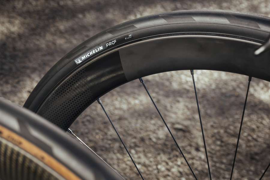 Michelin Pro5 tyre