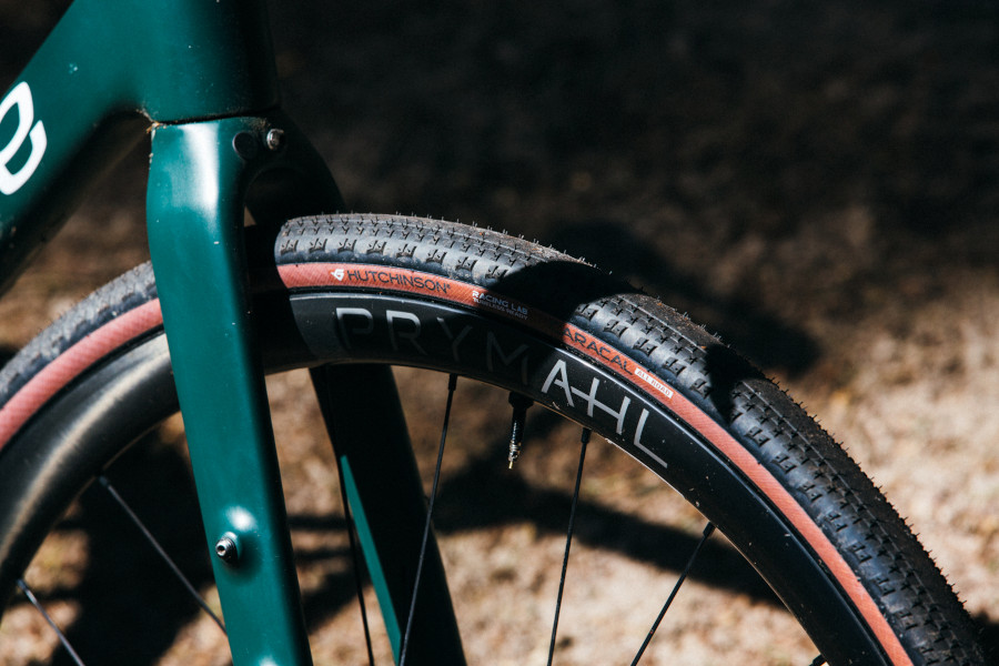 Hutchinson Caracal All Road tire