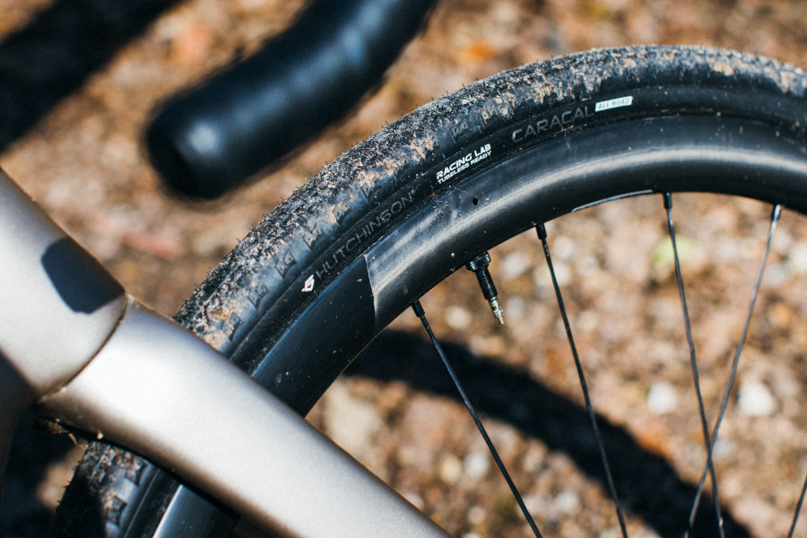 Hutchinson Caracal All Road