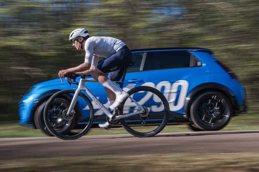 Lapierre x Alpine Xelius DRS SE road bike