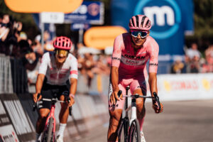 Isaac del Toro Carapaz Giro