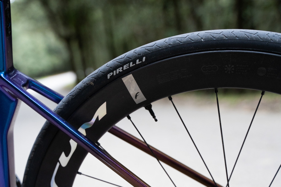 Pirelli Cinturato Evo TLR road