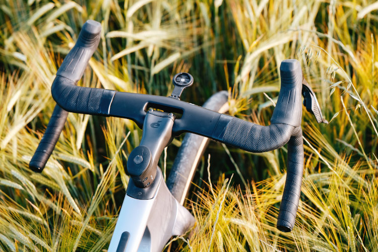 Cervelo Aspero-5 2025 handlebar
