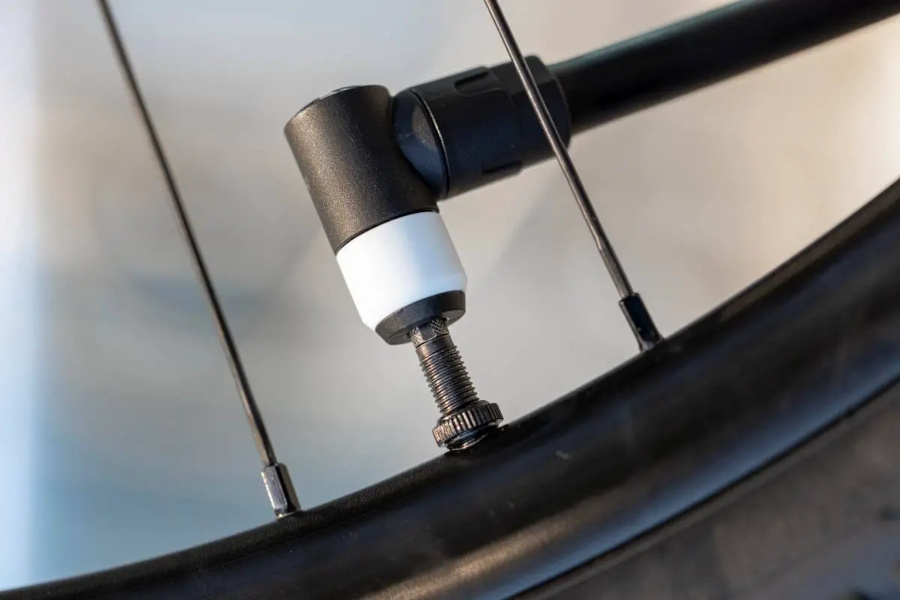 Schwalbe Clik Valve bomba