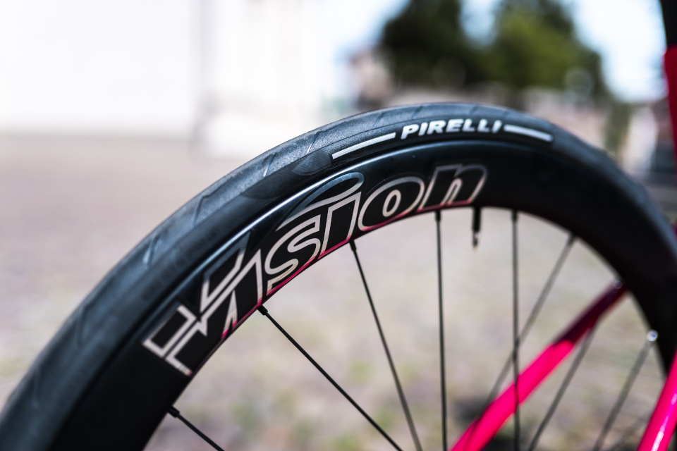 Burgos Burpellet BH Ultralight Pirelli