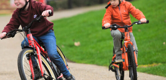 Casco de bicicleta para niños Lazer J1 KinetiCore