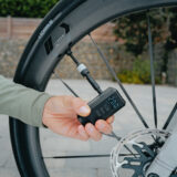 Bomba de aire eléctrica Schwalbe E-Micro Pump