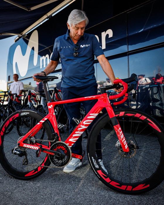 Canyon Aeroad Movistar Team