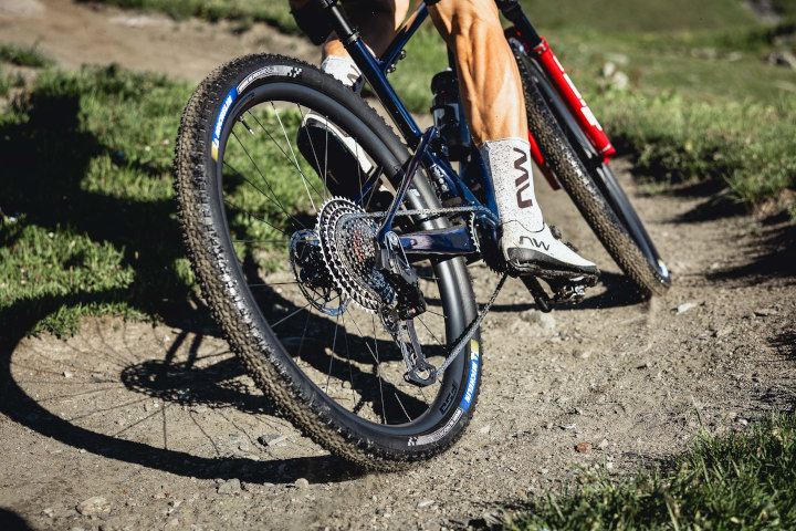 FSA KFX i30 wheels