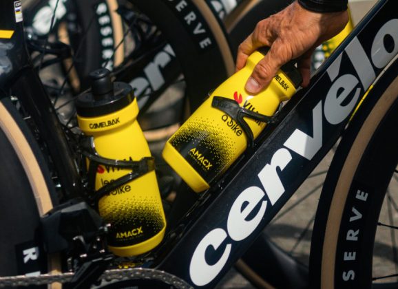 Botellas y bidones personalizados CamelBak