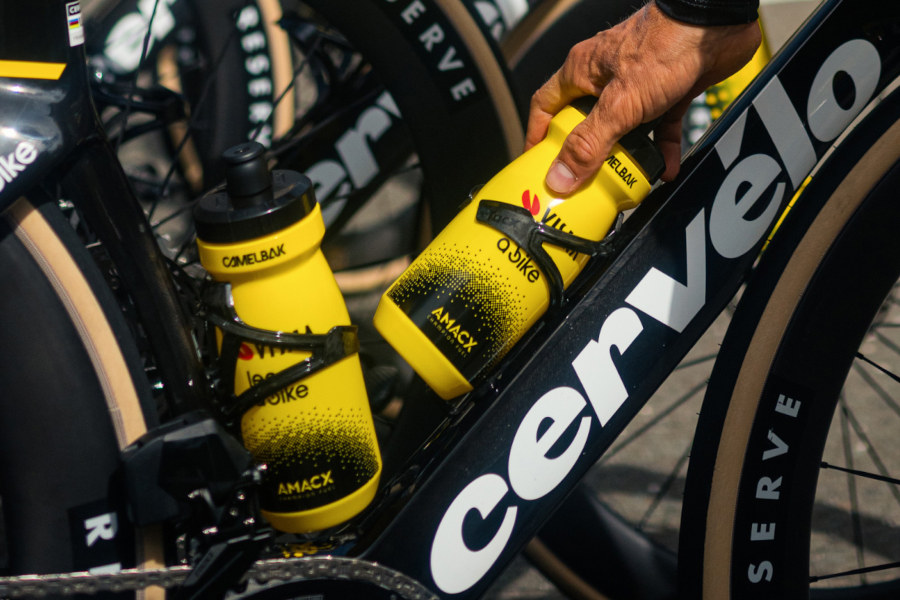 Custom by CamelBak Team Visma Lease a Bike